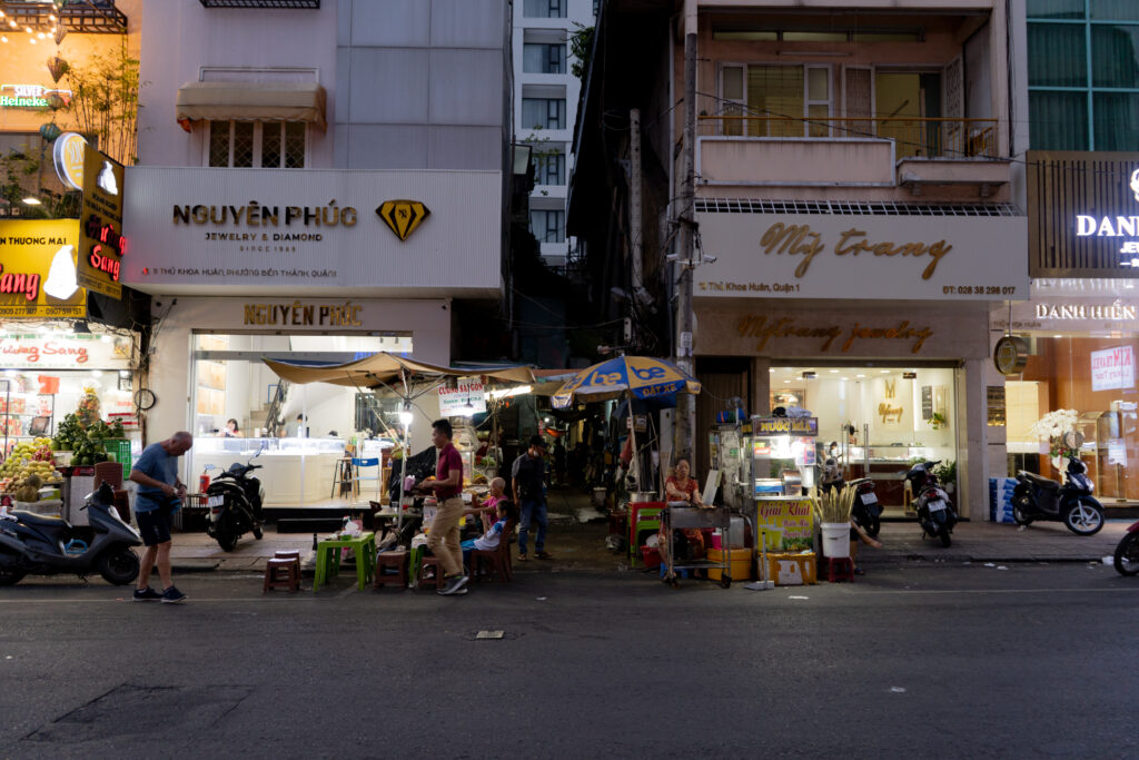 Bijouterie derrière le marché Tran Banh à Ho Chi Minh